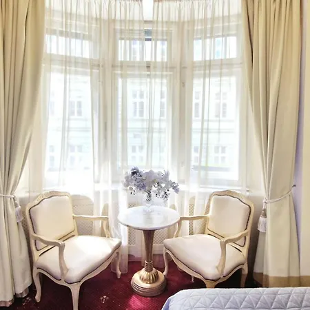 Geneva Old Town 5*
